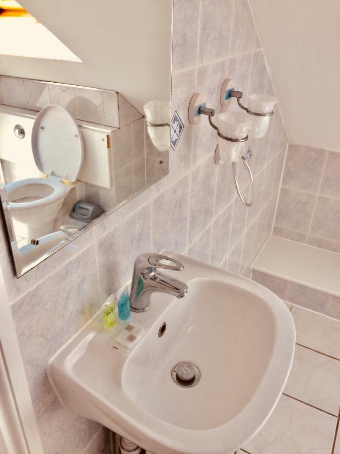Trevelyan Hotel Ilford Luaran gambar
