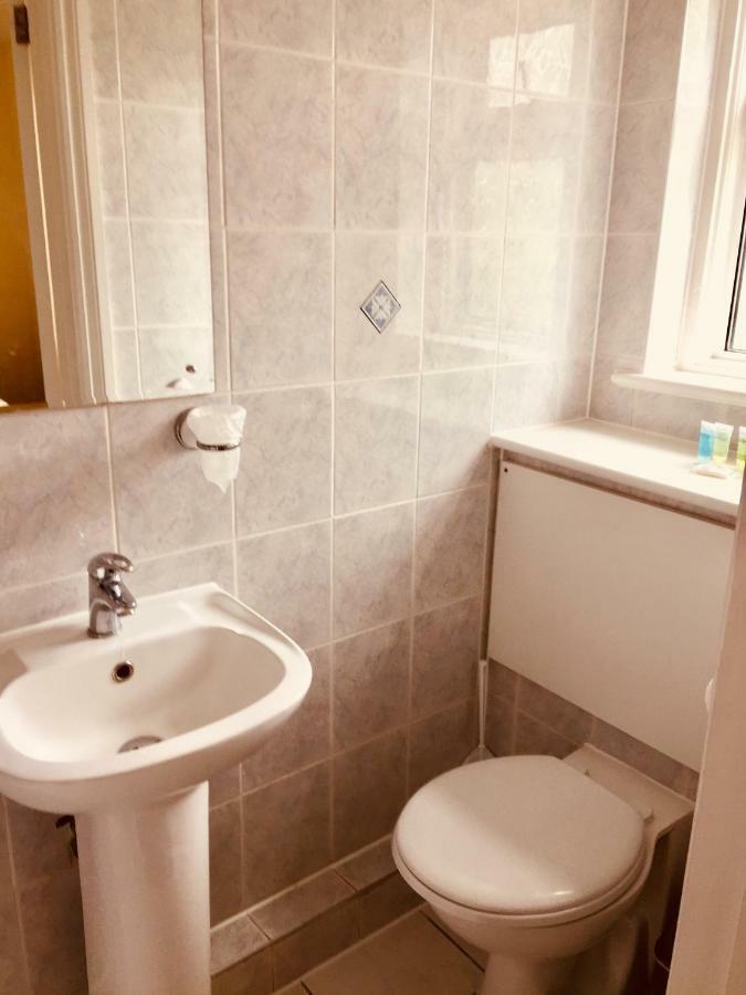 Trevelyan Hotel Ilford Luaran gambar