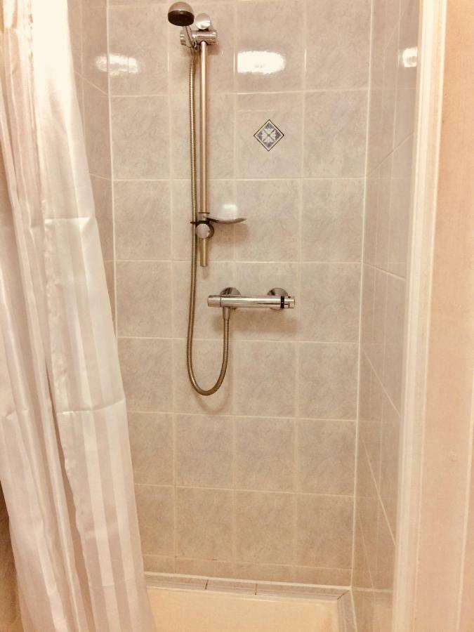 Trevelyan Hotel Ilford Luaran gambar