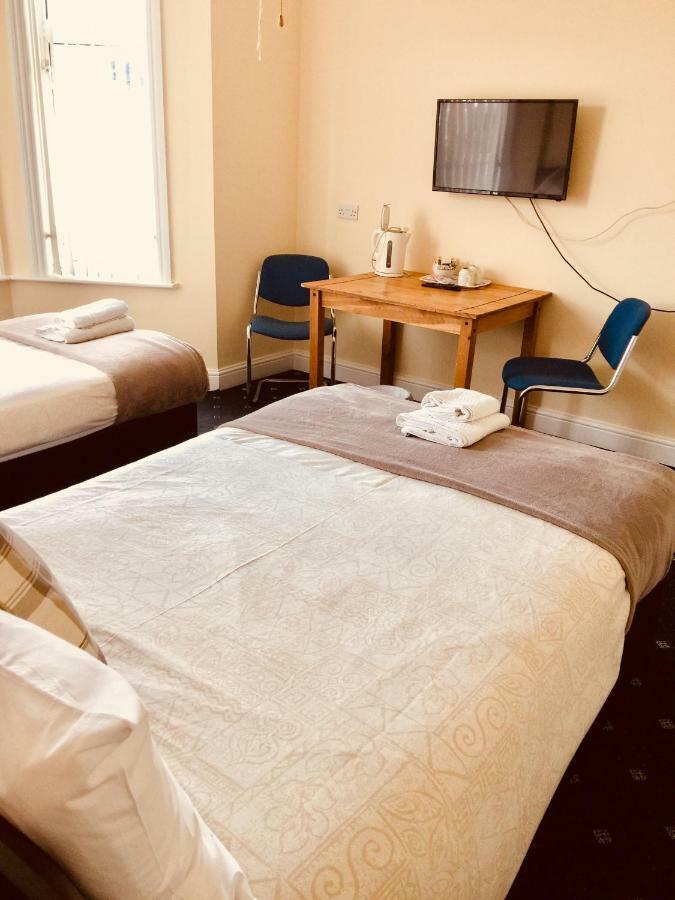 Trevelyan Hotel Ilford Luaran gambar