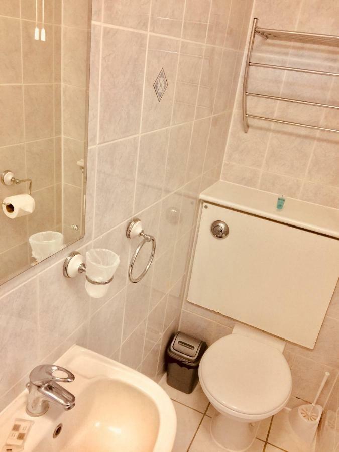 Trevelyan Hotel Ilford Luaran gambar