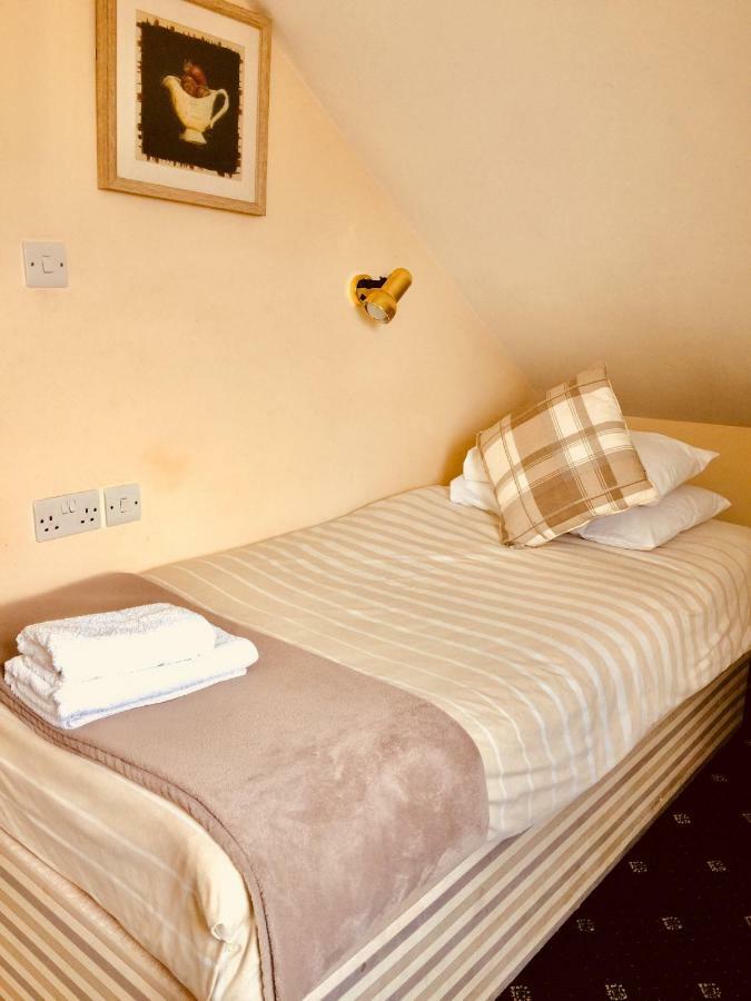 Trevelyan Hotel Ilford Luaran gambar